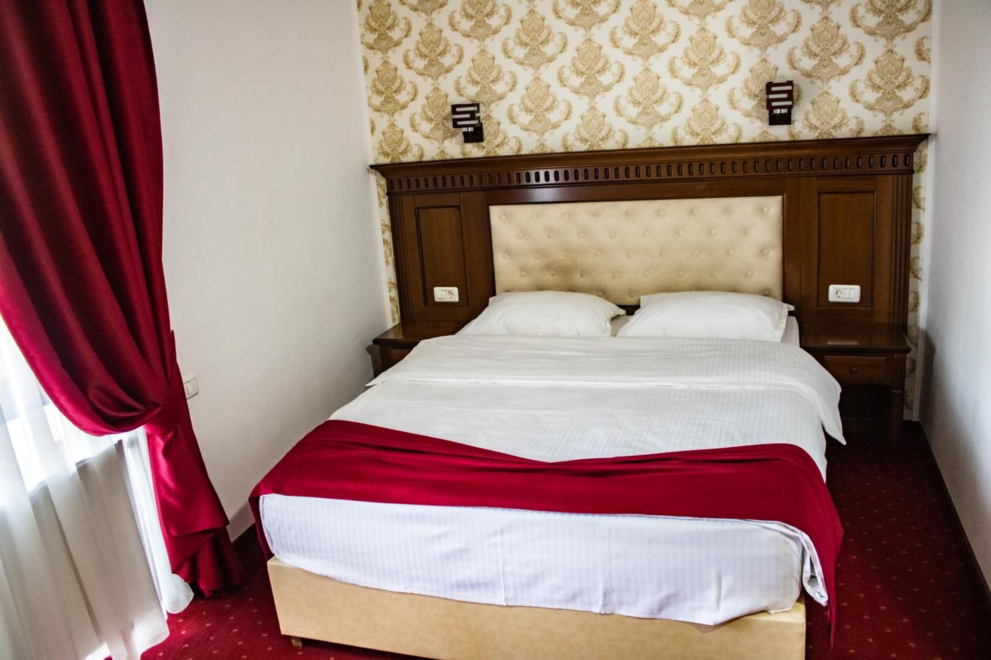 Hotel Rebis Браїла Екстер'єр фото