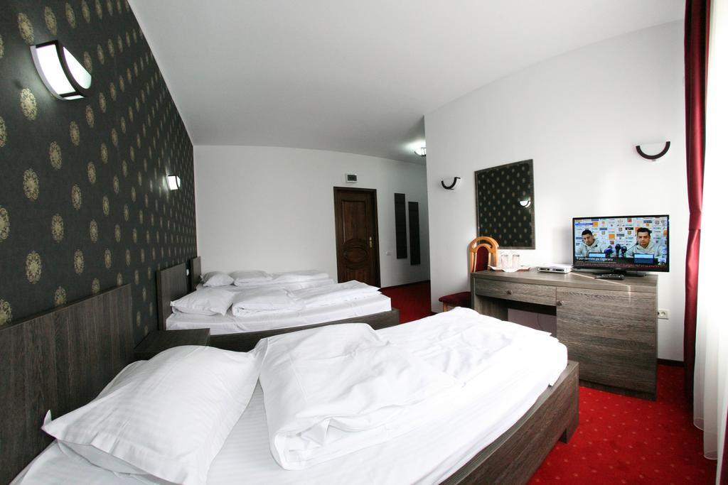 Hotel Rebis Браїла Номер фото