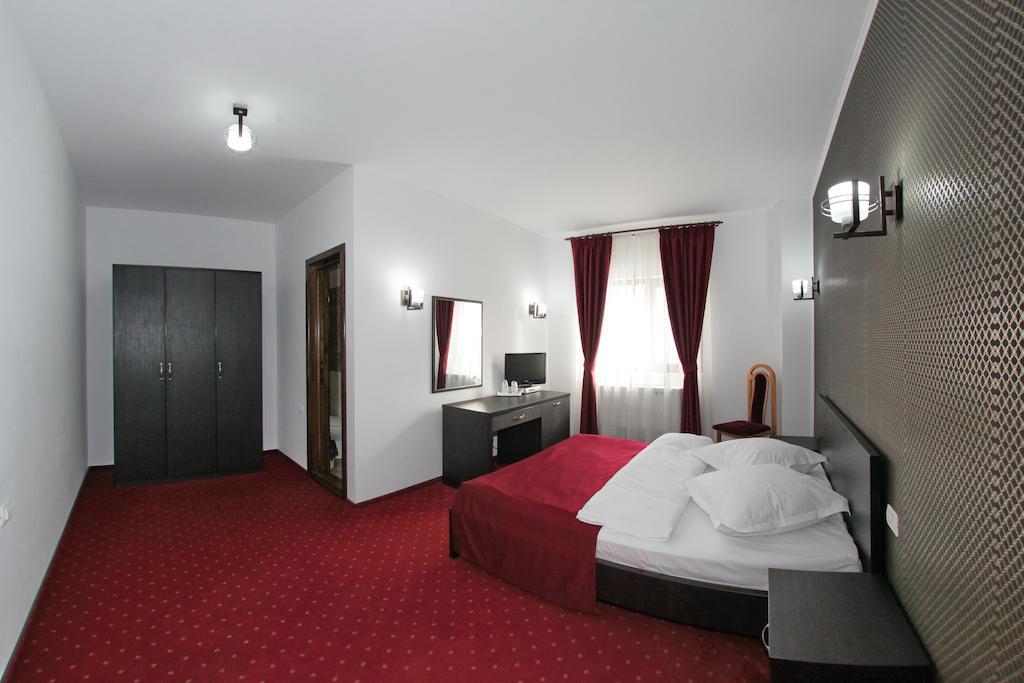 Hotel Rebis Браїла Номер фото