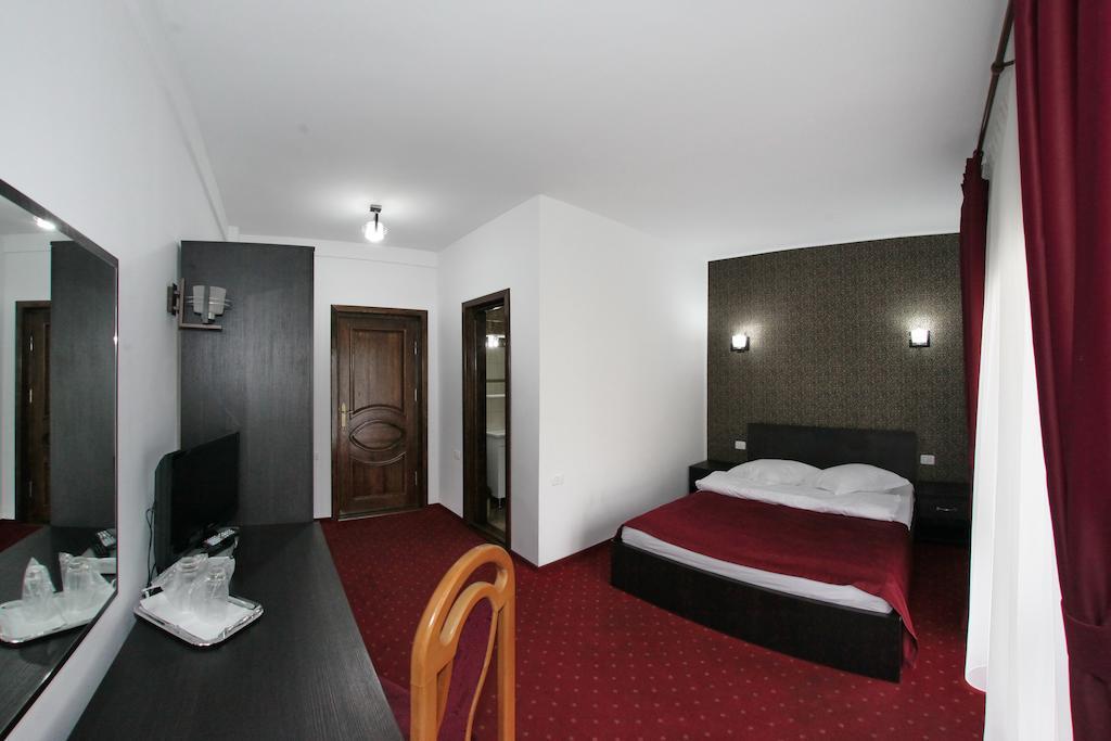 Hotel Rebis Браїла Екстер'єр фото