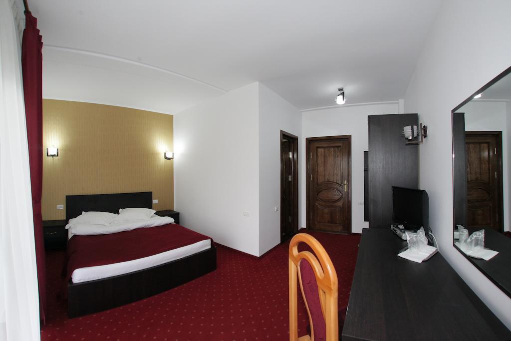 Hotel Rebis Браїла Екстер'єр фото
